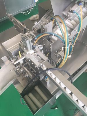 Machine de remplissage de tubes de comprimés à effervescence horizontale entièrement automatique