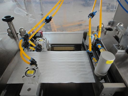 Machine de formage automatique de capsules à ampoules